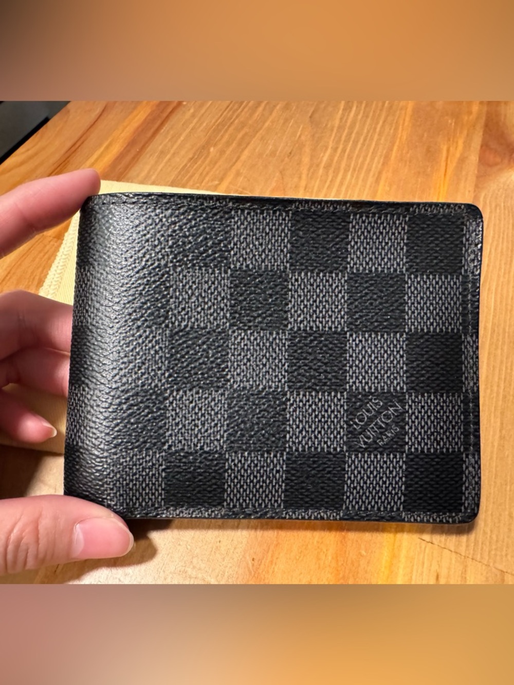 Louis Vuitton Wallet - Picture 2 of 4